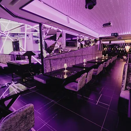 Hotel The Place Boutique & Design *