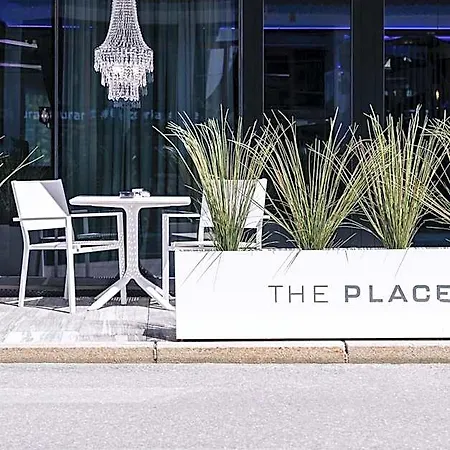 ホテル The Place Boutique & Design *